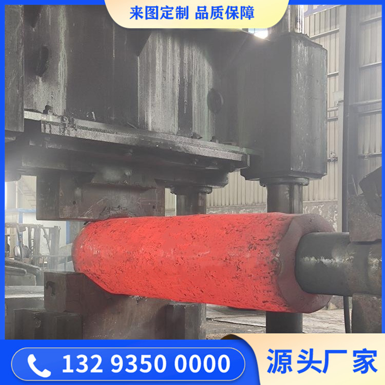 DN1600管模锻造